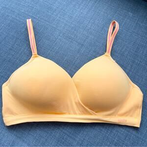 Kindly Crossover Wire Free Bra Women's size L Orange